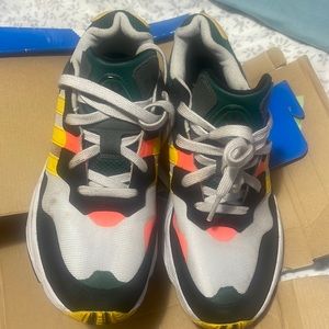 Adidas Original Mens YUNG-96  size 8